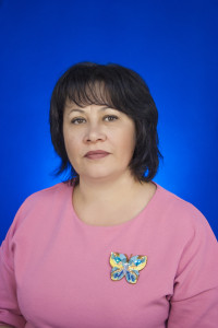Кавкаева Наталия Николаевна, учитель музыки, образование высшее, квалификация - педагог дополнительного образования,стаж 31 год